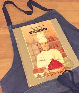 « La journée du cuisinier présentée par Paul Bocuse » aux éditions Etudes Vivantes (1ère édition 1980)